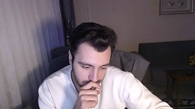 handsomeee04 online show from October 21, 2025, 9:47 pm