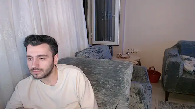 Snapshot of handsomeee04 chatting on May 15, 2026, 10:52 pm handsomeee04 online show from May 15, 2026, 10:52 pm