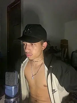 iamcloe 11 online show from October 23, 2025, 12:31 am