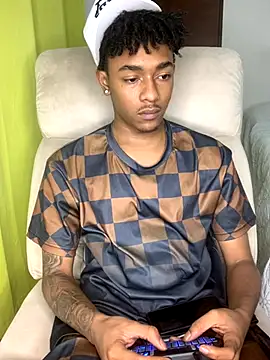 Boy cock18 online show from October 24, 2025, 7:18 am