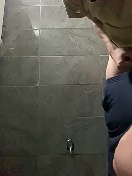 Snapshot of ekskekejejej chatting on November 5, 2025, 10:02 pm ekskekejejej online show from November 5, 2025, 10:02 pm