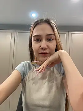 SashaMeow online show from May 11, 2026, 4:26 pm