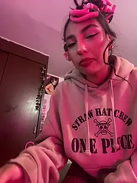 Snapshot of lauuraww chatting on March 5, 2025, 2:46 am lauuraww online show from March 5, 2025, 2:46 am