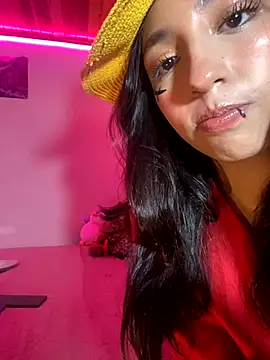 Snapshot of lauuraww chatting on October 23, 2025, 1:59 am lauuraww online show from October 23, 2025, 1:59 am