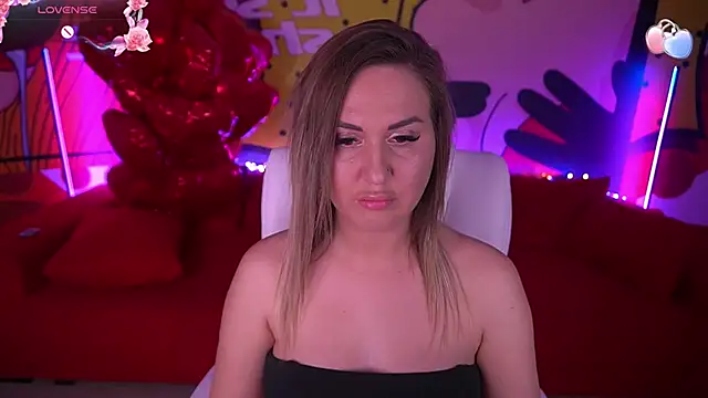 LovelyMollyy online show from March 6, 2025, 9:53 pm