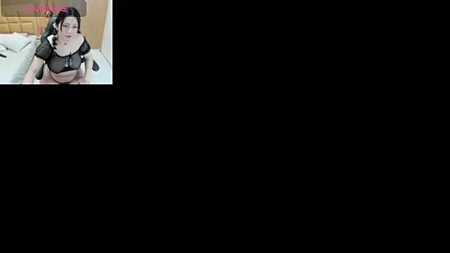 Snapshot of LOLAMAXI chatting on May 1, 2026, 3:33 am LOLAMAXI online show from May 1, 2026, 3:33 am