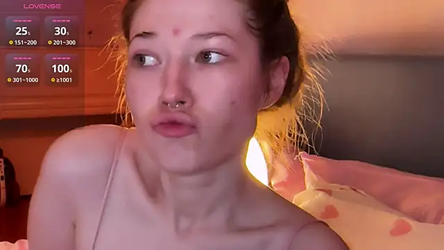 Snapshot of eva_varnerr chatting on July 4, 2026, 8:13 pm eva varnerr online show from July 4, 2026, 8:13 pm