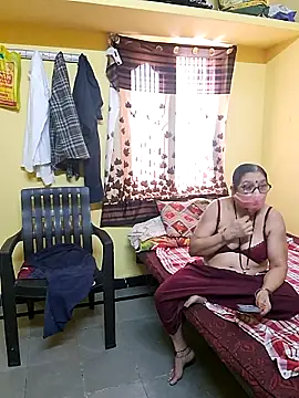 Snapshot of sivani_asha chatting on May 26, 2026, 8:01 am sivani asha online show from May 26, 2026, 8:01 am