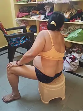 Snapshot of sivani_asha chatting on May 21, 2026, 8:55 am sivani asha online show from May 21, 2026, 8:55 am