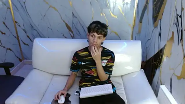 andy dan18 online show from April 21, 2026, 7:20 pm