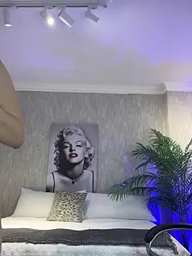 samy xoxox online show from January 11, 2025, 5:20 am