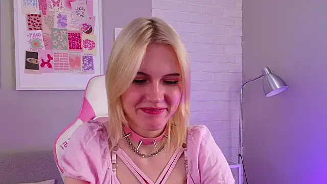 NellieLoyns online show from March 14, 2025, 11:22 pm