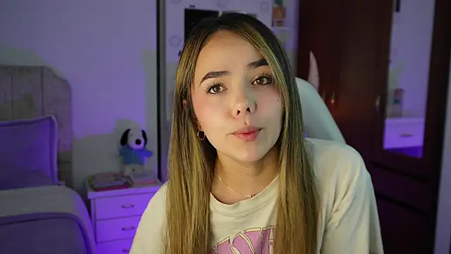 Hannah-Rose online show from December 2, 2025, 1:17 am