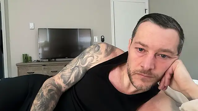 moon-boy online show from December 30, 2024, 3:34 pm