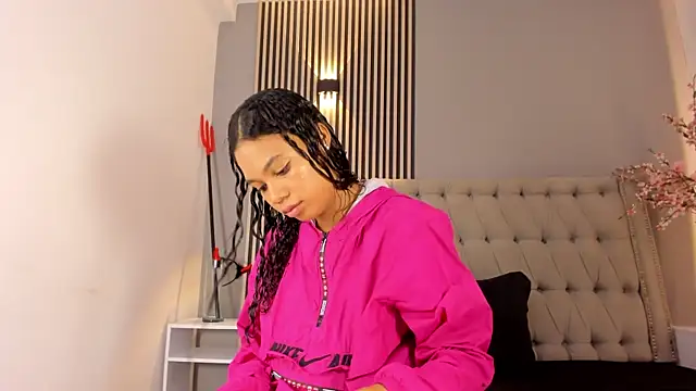 GysellHanson online show from November 15, 2025, 11:25 am