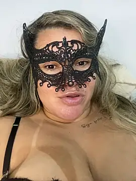 Snapshot of Casadadelicia26 chatting on February 20, 2026, 6:26 am Casadadelicia26 online show from February 20, 2026, 6:26 am