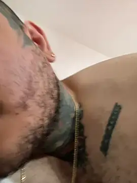 El Titan1998 online show from March 12, 2025, 4:02 pm