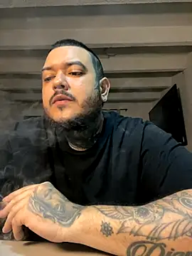 El Titan1998 online show from September 15, 2025, 11:27 pm