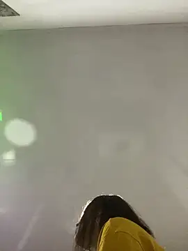 Snapshot of BlueStoneX chatting on November 18, 2025, 6:39 am BlueStoneX online show from November 18, 2025, 6:39 am