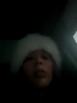 Snapshot of BlueStoneX chatting on September 26, 2025, 10:49 pm BlueStoneX online show from September 26, 2025, 10:49 pm