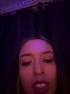 Snapshot of BlueStoneX chatting on March 18, 2025, 9:01 am BlueStoneX online show from March 18, 2025, 9:01 am