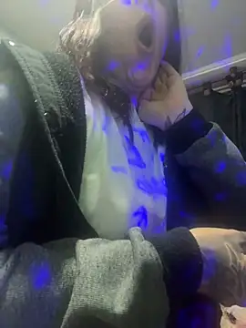 Snapshot of BlueStoneX chatting on March 11, 2025, 5:24 am BlueStoneX online show from March 11, 2025, 5:24 am