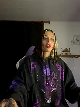 Snapshot of BlueStoneX chatting on September 16, 2025, 6:36 am BlueStoneX online show from September 16, 2025, 6:36 am