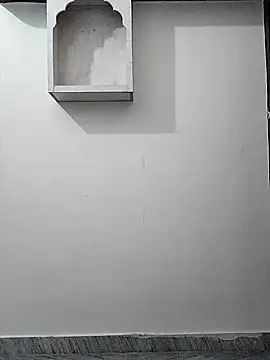 cute monu online show from November 29, 2025, 11:43 am