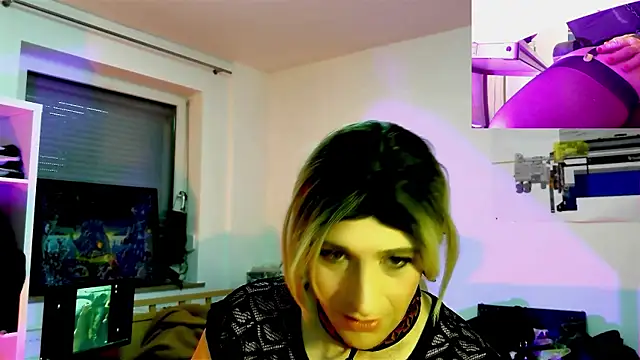 DYasmin69 online show from February 15, 2025, 7:27 am