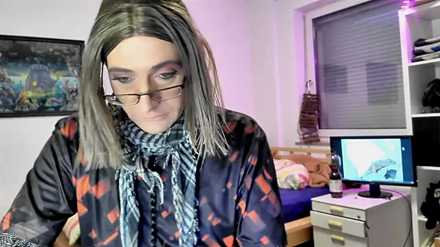 DYasmin69 online show from February 22, 2025, 5:02 pm