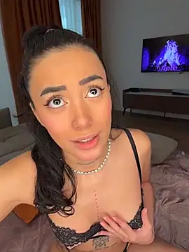 Alexiaa2006 online show from April 4, 2026, 1:06 pm