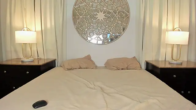 LucyLovelyy online show from March 4, 2026, 2:41 am