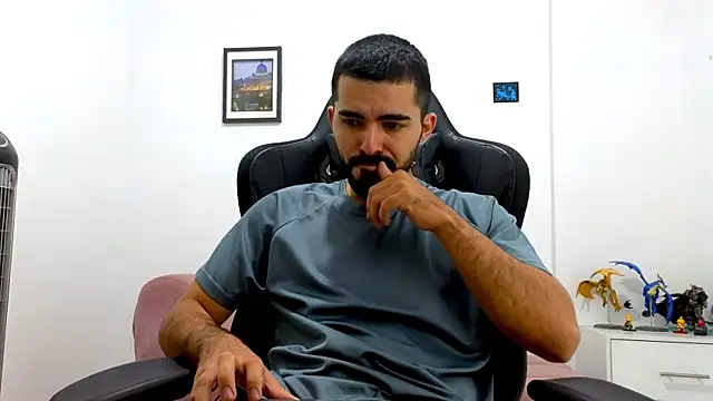 Snapshot of Massimoo_07 chatting on July 23, 2026, 5:20 pm Massimoo 07 online show from July 23, 2026, 5:20 pm
