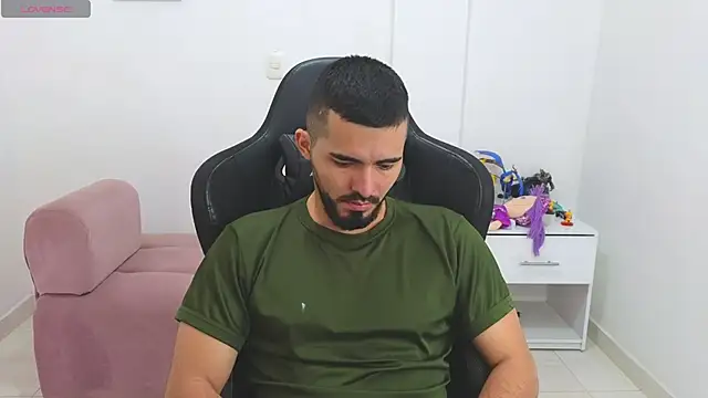 Massimoo 07 online show from February 12, 2026, 3:56 pm