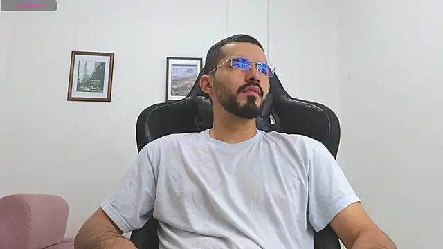 Massimoo 07 online show from November 29, 2025, 3:12 pm