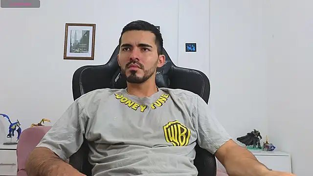 Massimoo 07 online show from September 10, 2025, 9:36 pm