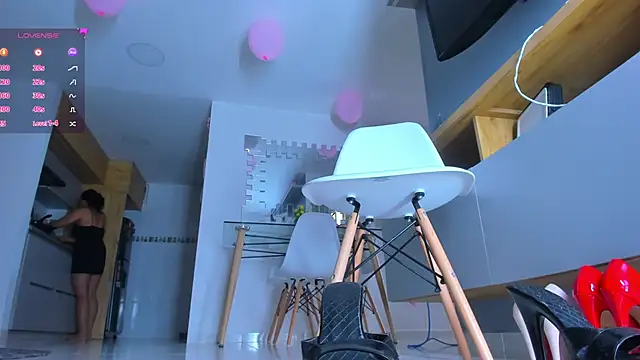 Susan parker01 online show from September 19, 2025, 1:04 pm