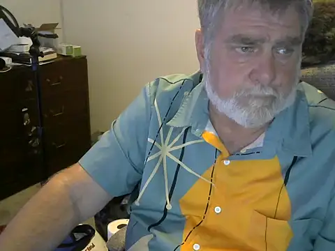 viejo oso online show from September 16, 2025, 3:07 am