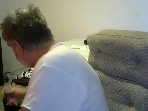 viejo oso online show from September 21, 2025, 3:39 pm