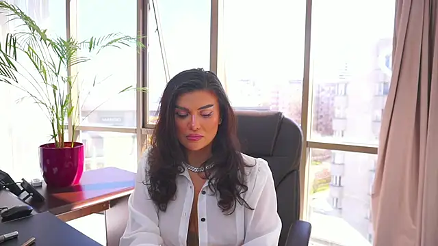 myakalifa online show from March 20, 2025, 8:53 am