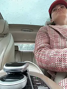 myakalifa online show from October 6, 2025, 9:21 am