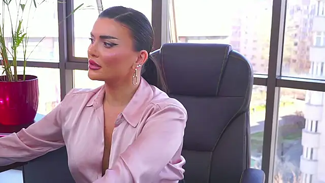 myakalifa online show from March 21, 2025, 11:44 am