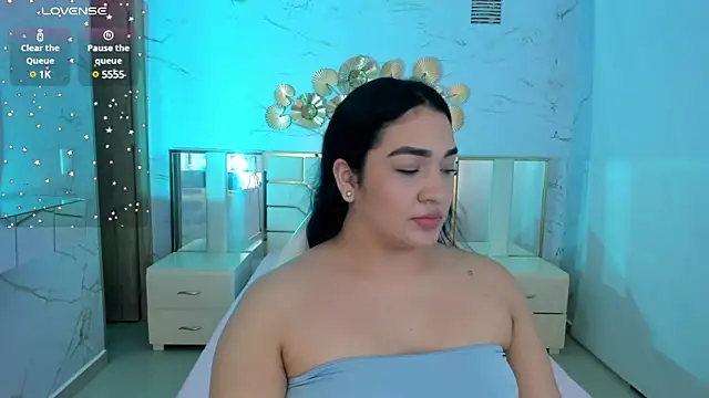 stefany duque1  online show from March 8, 2025, 6:10 am