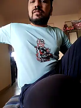 hot punekar online show from February 24, 2025, 3:44 am