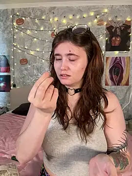 Snapshot of Sabrina_shells chatting on October 29, 2025, 10:36 am Sabrina shells online show from October 29, 2025, 10:36 am