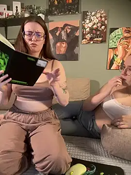 Snapshot of Sabrina_shells chatting on February 27, 2025, 3:26 pm Sabrina shells online show from February 27, 2025, 3:26 pm