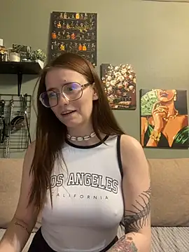 Snapshot of Sabrina_shells chatting on March 16, 2025, 4:34 pm Sabrina shells online show from March 16, 2025, 4:34 pm