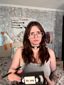 Snapshot of Sabrina_shells chatting on October 4, 2025, 10:50 am Sabrina shells online show from October 4, 2025, 10:50 am