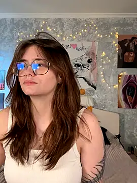 Snapshot of Sabrina_shells chatting on October 12, 2025, 10:38 am Sabrina shells online show from October 12, 2025, 10:38 am