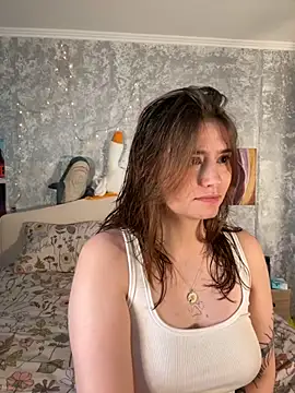 Snapshot of Sabrina_shells chatting on September 19, 2025, 10:41 am Sabrina shells online show from September 19, 2025, 10:41 am